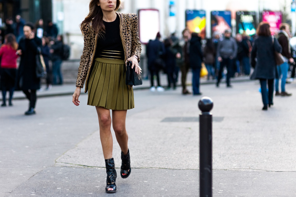Erica Pelosini wearing a pleated mini skirt in Paris, France